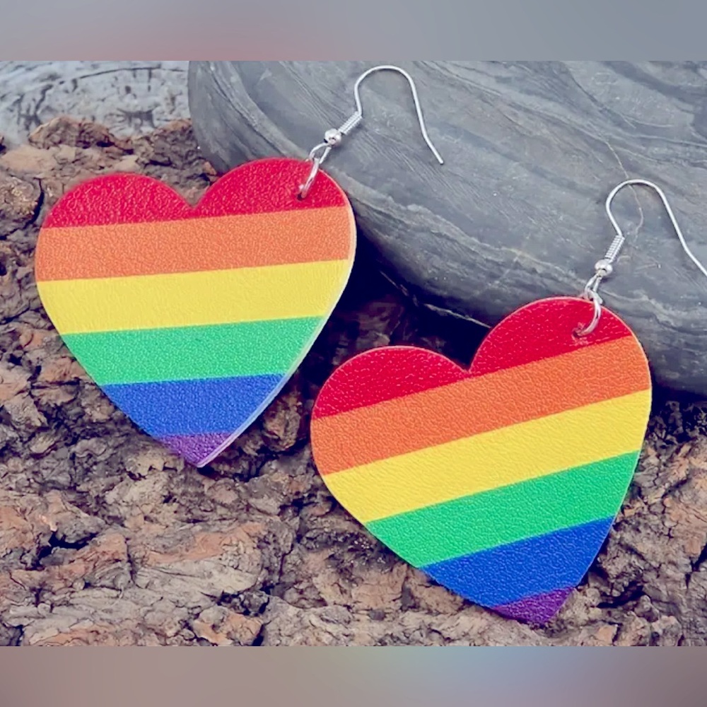 1 Pair Rainbow Heart Shaped Earrings Artificial Leather Silver Plated